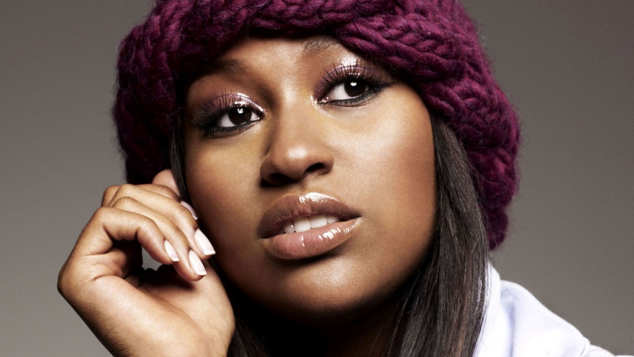 Jazmine Sullivan photo
