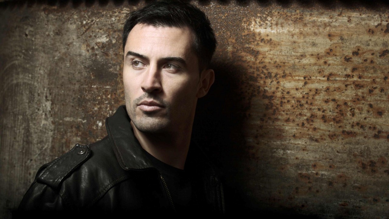Yves Larock photo