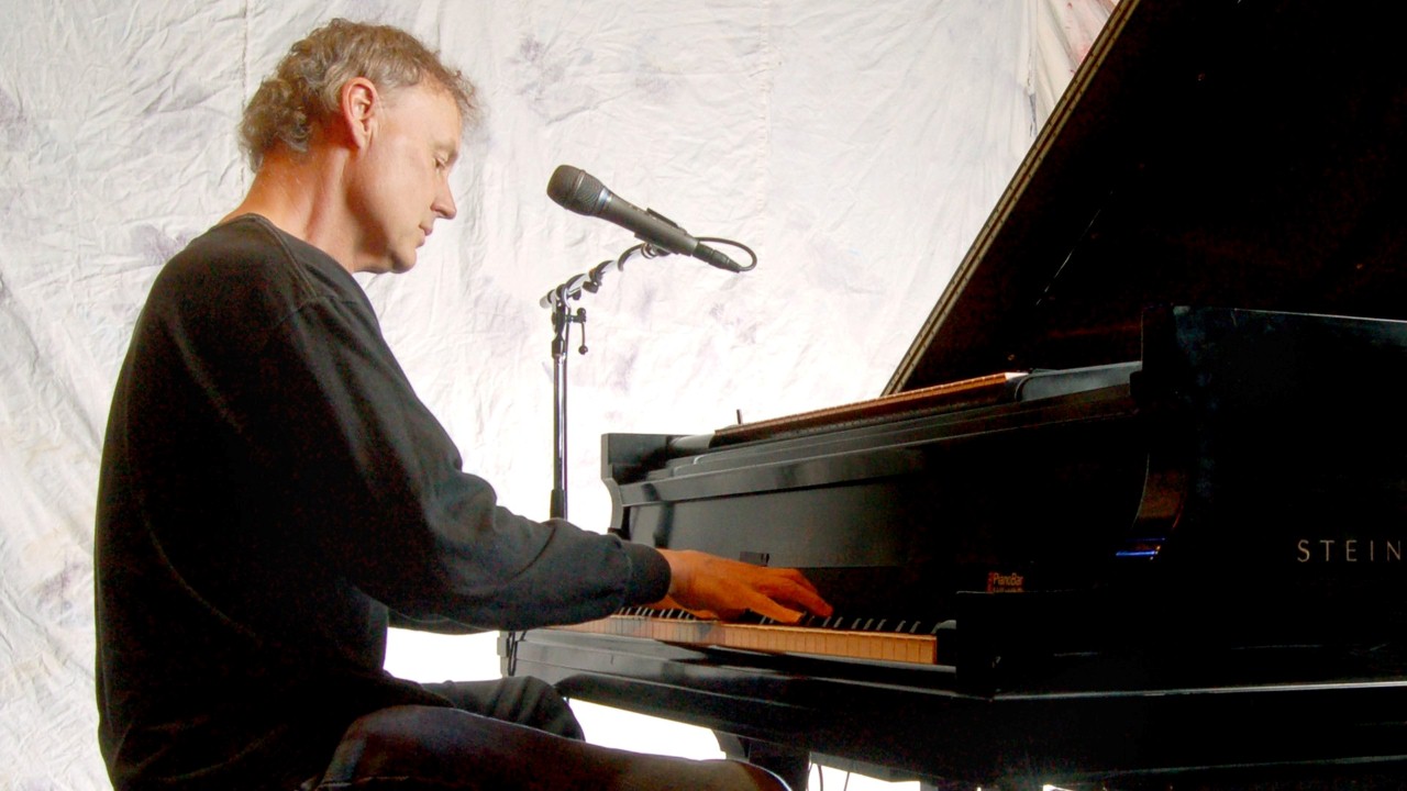 Bruce Hornsby photo