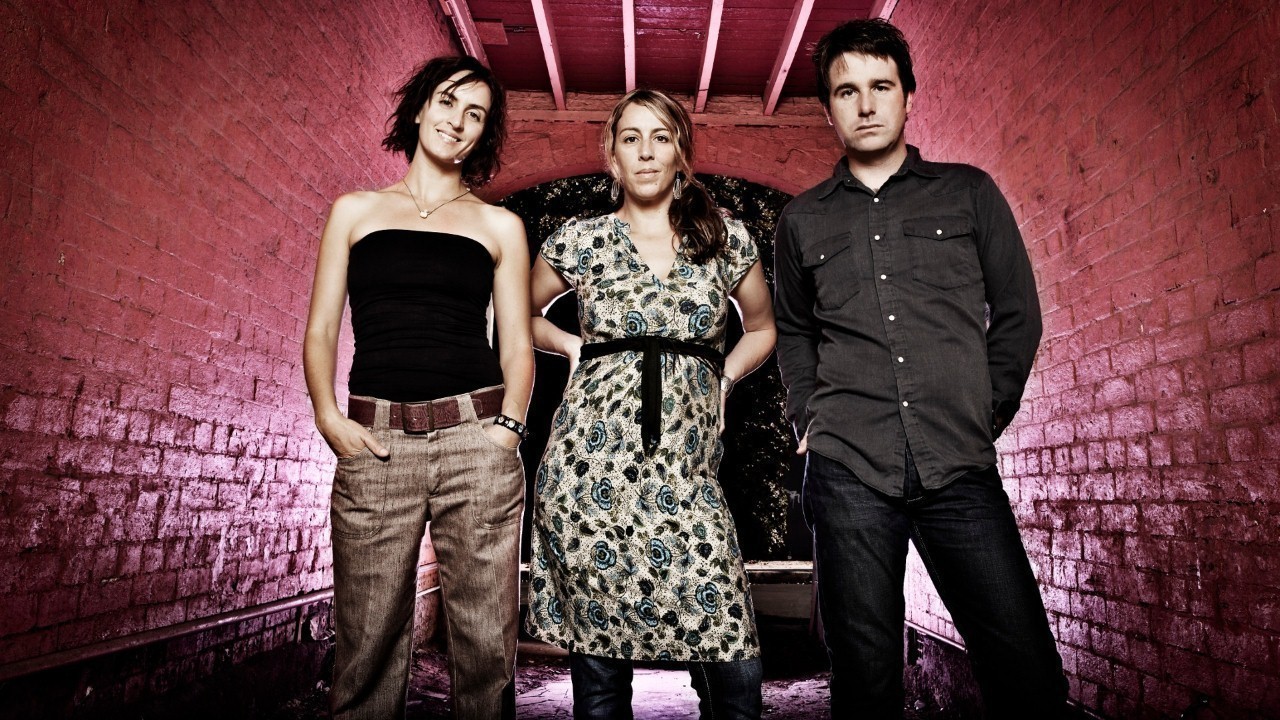 The Waifs photo