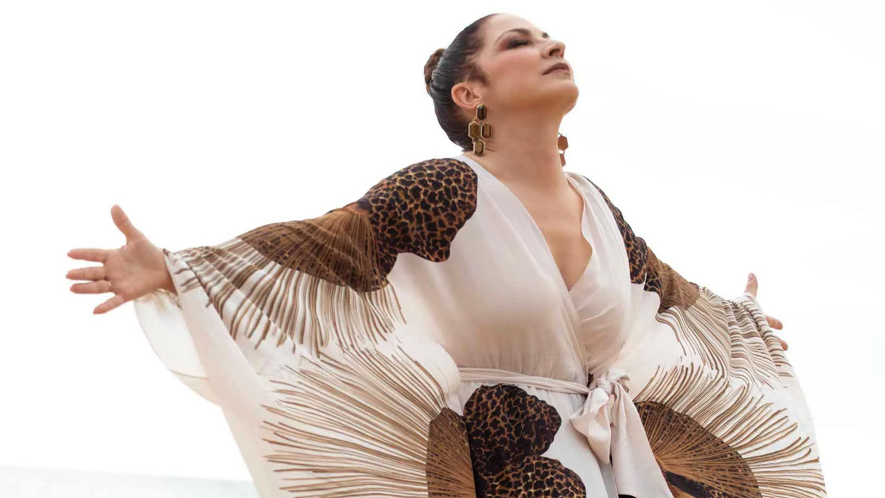 Gloria Estefan photo