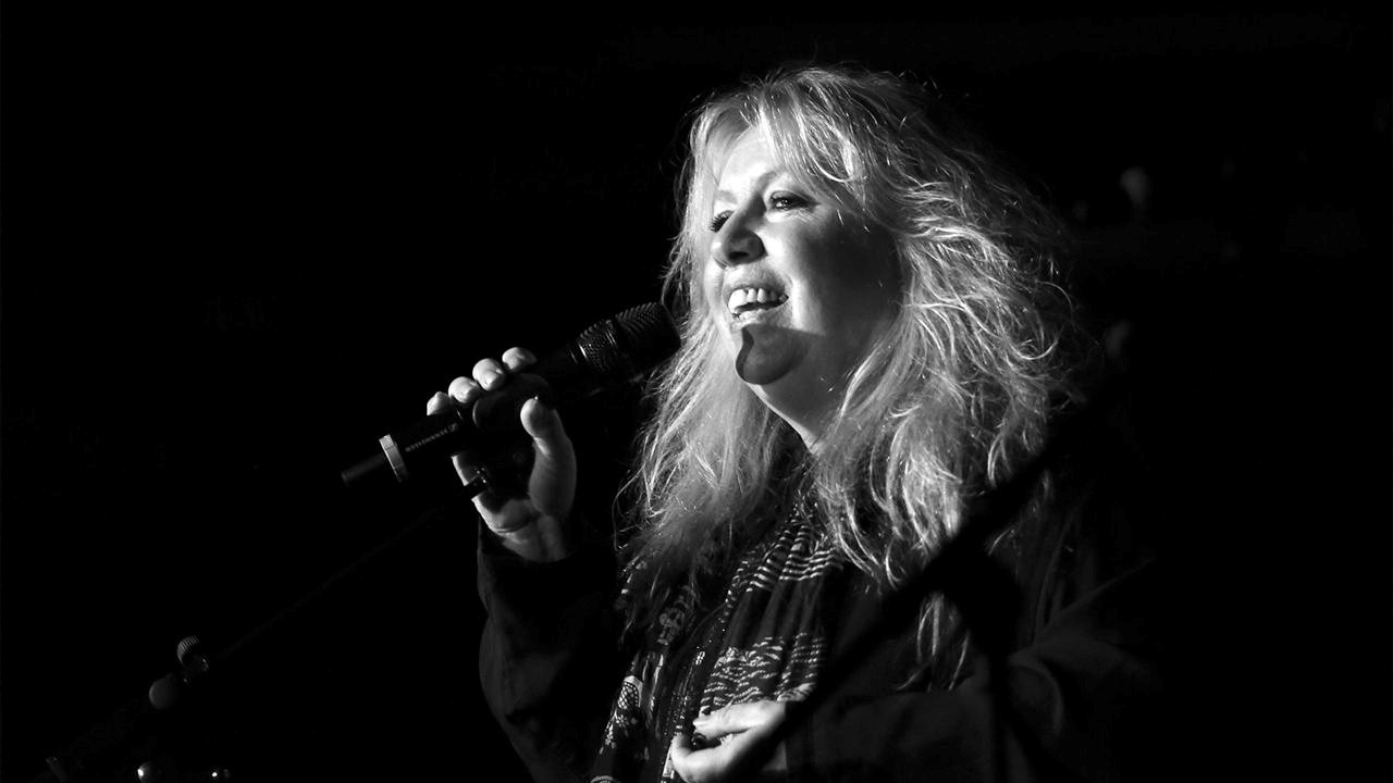 Judie Tzuke photo