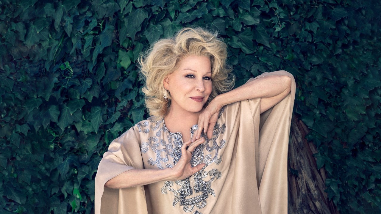 Bette Midler photo