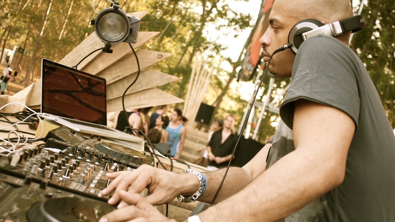 Dennis Ferrer photo