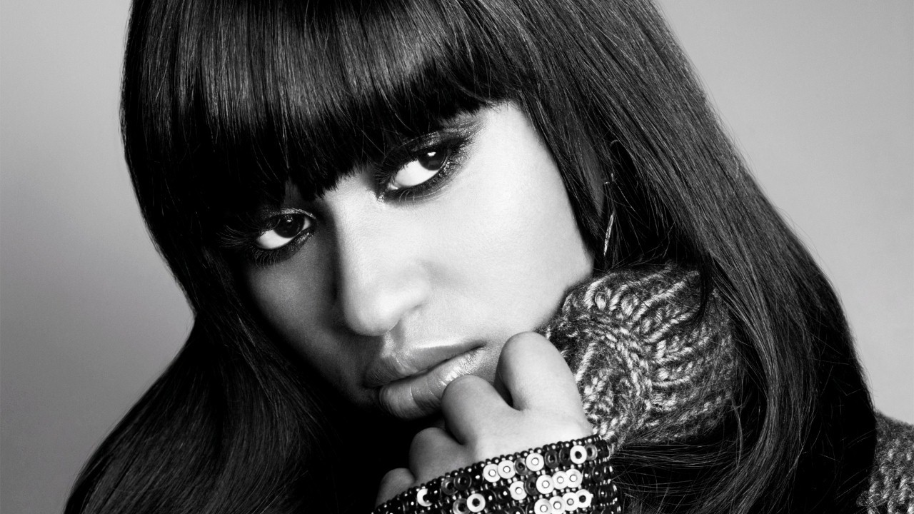 Jazmine Sullivan photo