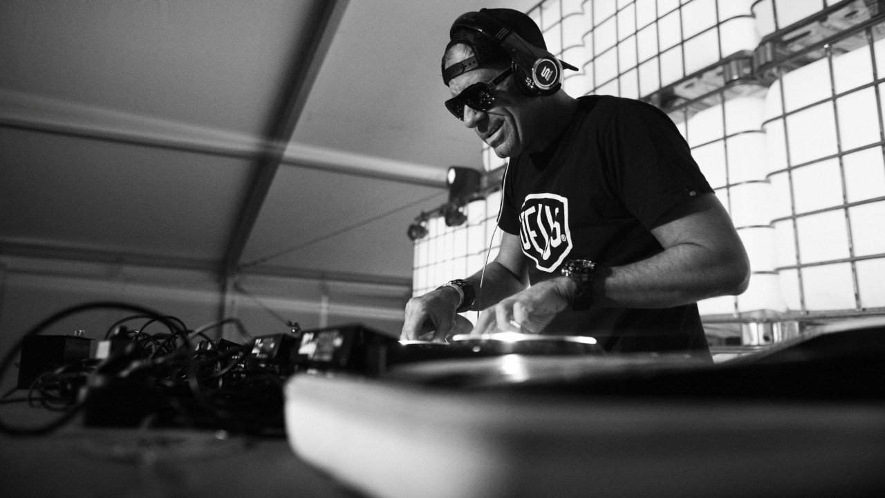 DJ Jean photo