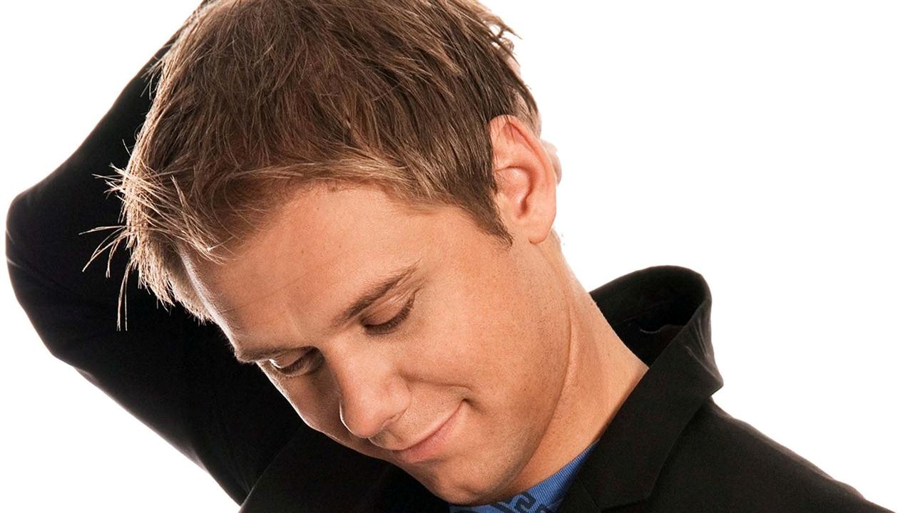 Armin van Buuren photo