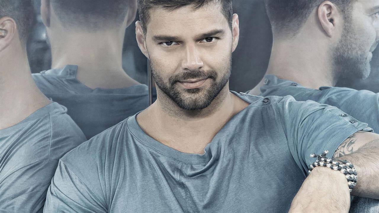Ricky Martin photo