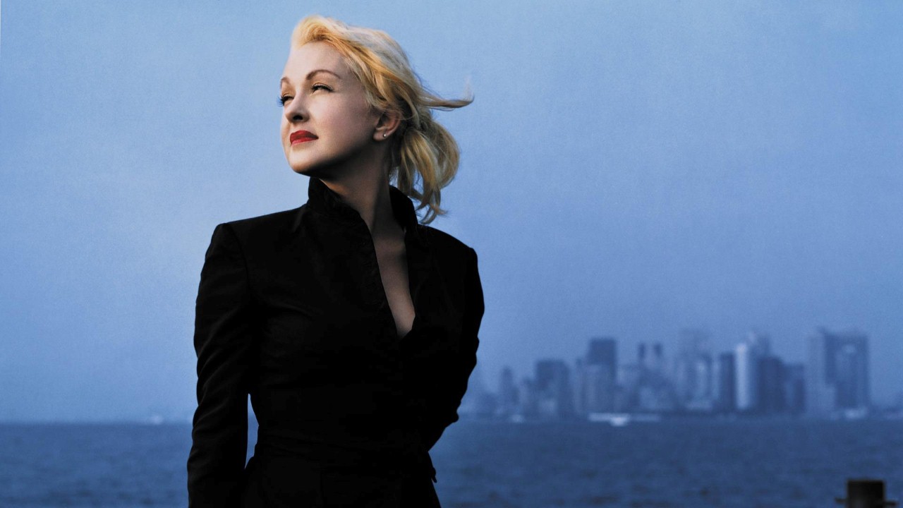 Cyndi Lauper photo