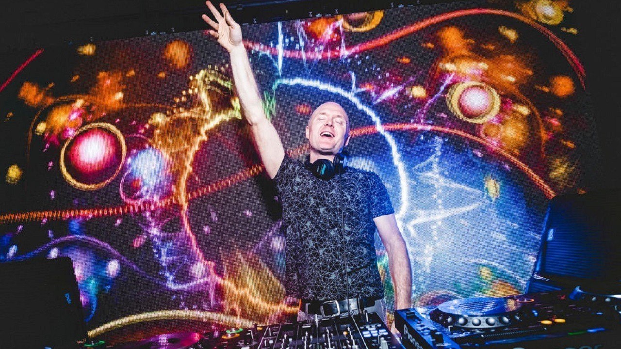 Solarstone photo