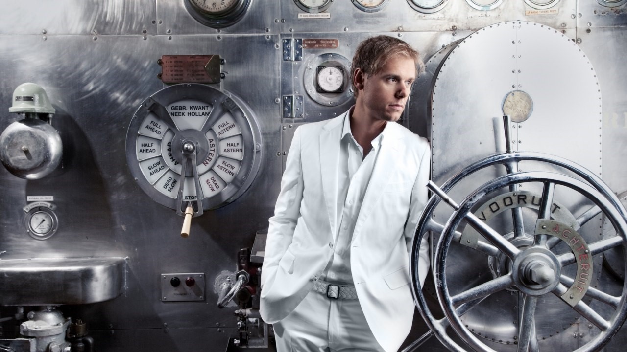 Armin van Buuren photo