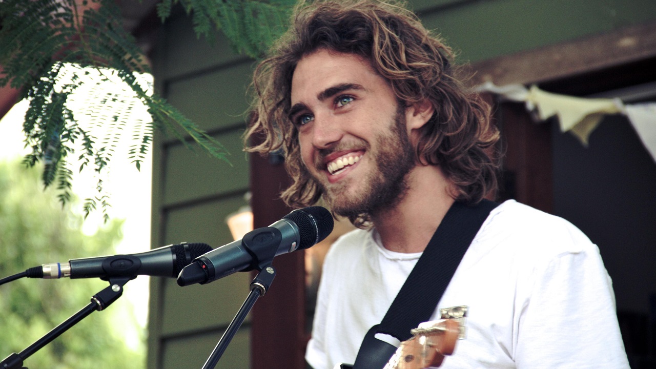 Matt Corby photo