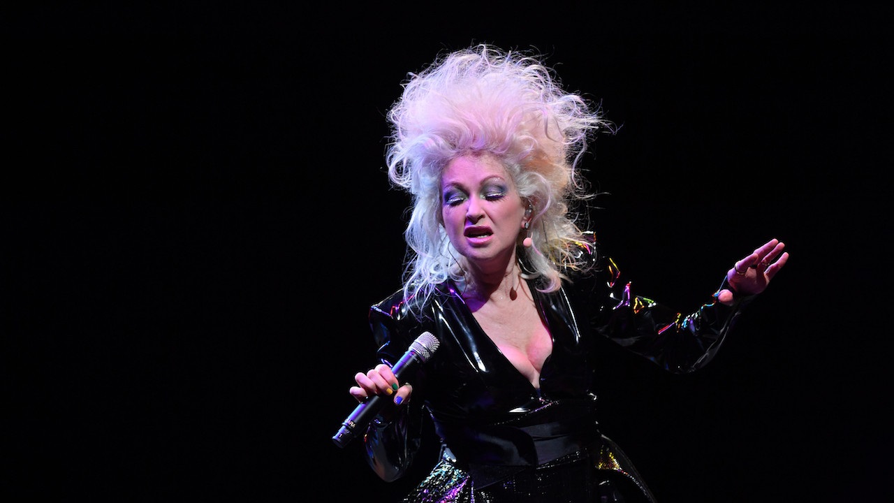 Cyndi Lauper photo